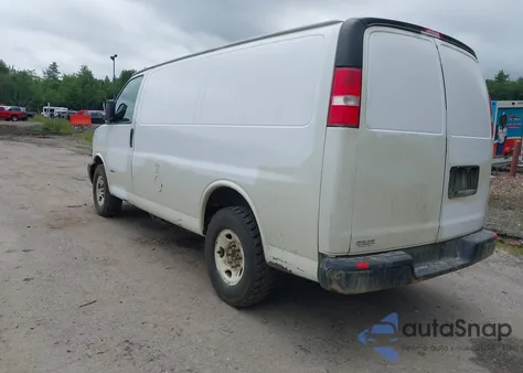 2019 Chevrolet Express 2500 Work Van z USA, uszkodzony, nr VIN 1GCWGAF19K1248126